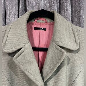 Striking in person! Sisley Sage wool blend coat size 46/ fits like a slim US 6